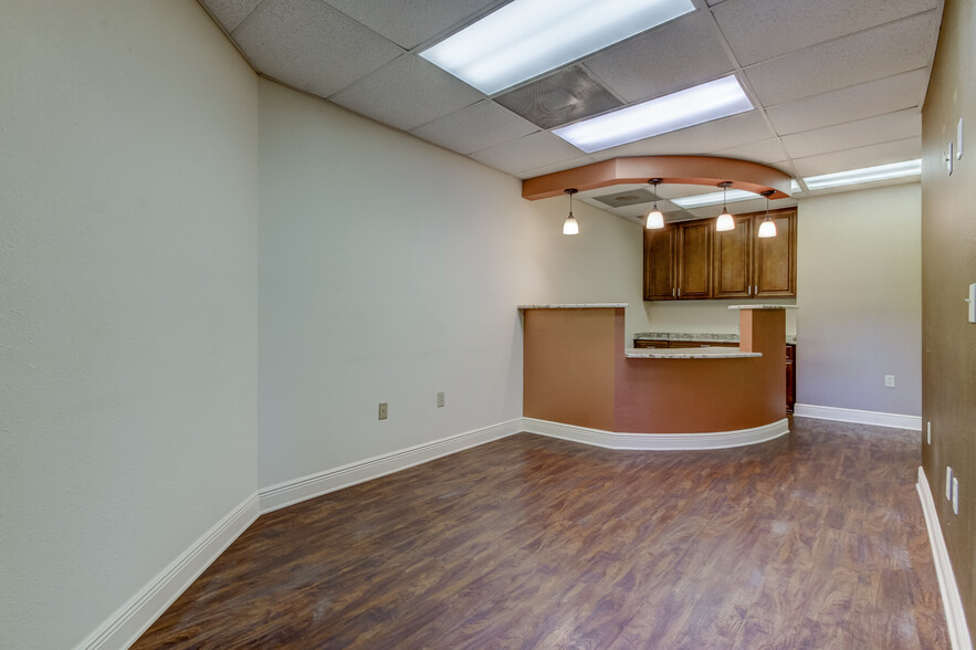 4021 Central Ave, Saint Petersburg, FL for lease - Interior Photo - Image 3 of 8