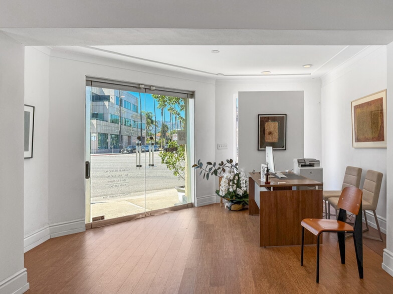 8630-8634 Wilshire Blvd, Beverly Hills, CA for lease - Building Photo - Image 3 of 20