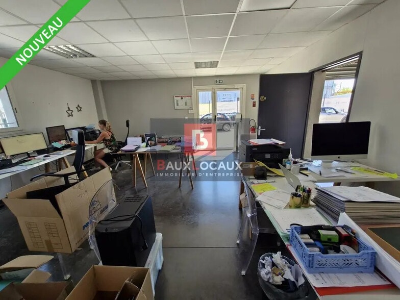 Office in Aubagne for lease - Interior Photo - Image 2 of 5