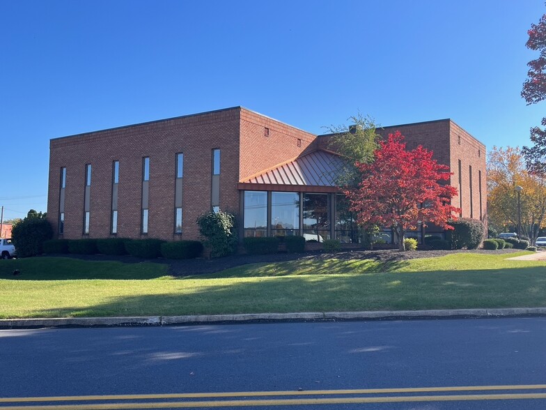 951 Rohrerstown Rd, Lancaster, PA for sale - Building Photo - Image 1 of 42