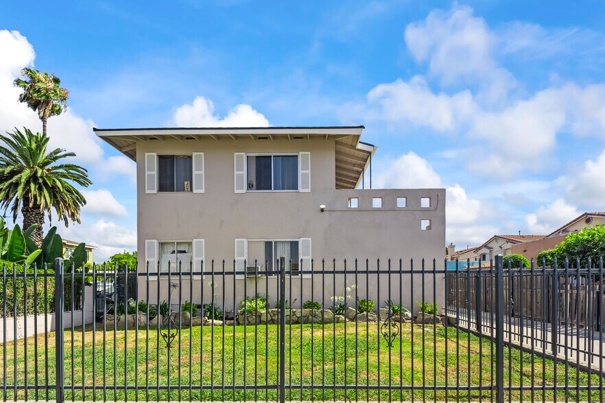 3364 Elizabeth Ave, Lynwood, CA for sale - Building Photo - Image 3 of 11