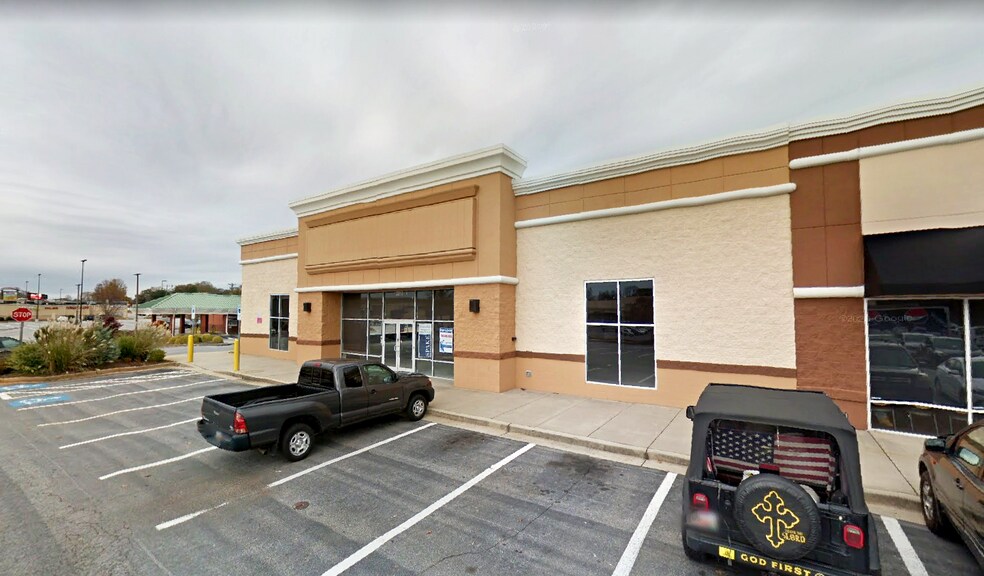 32003275 N Pleasantburg Dr, Greenville, SC 29609