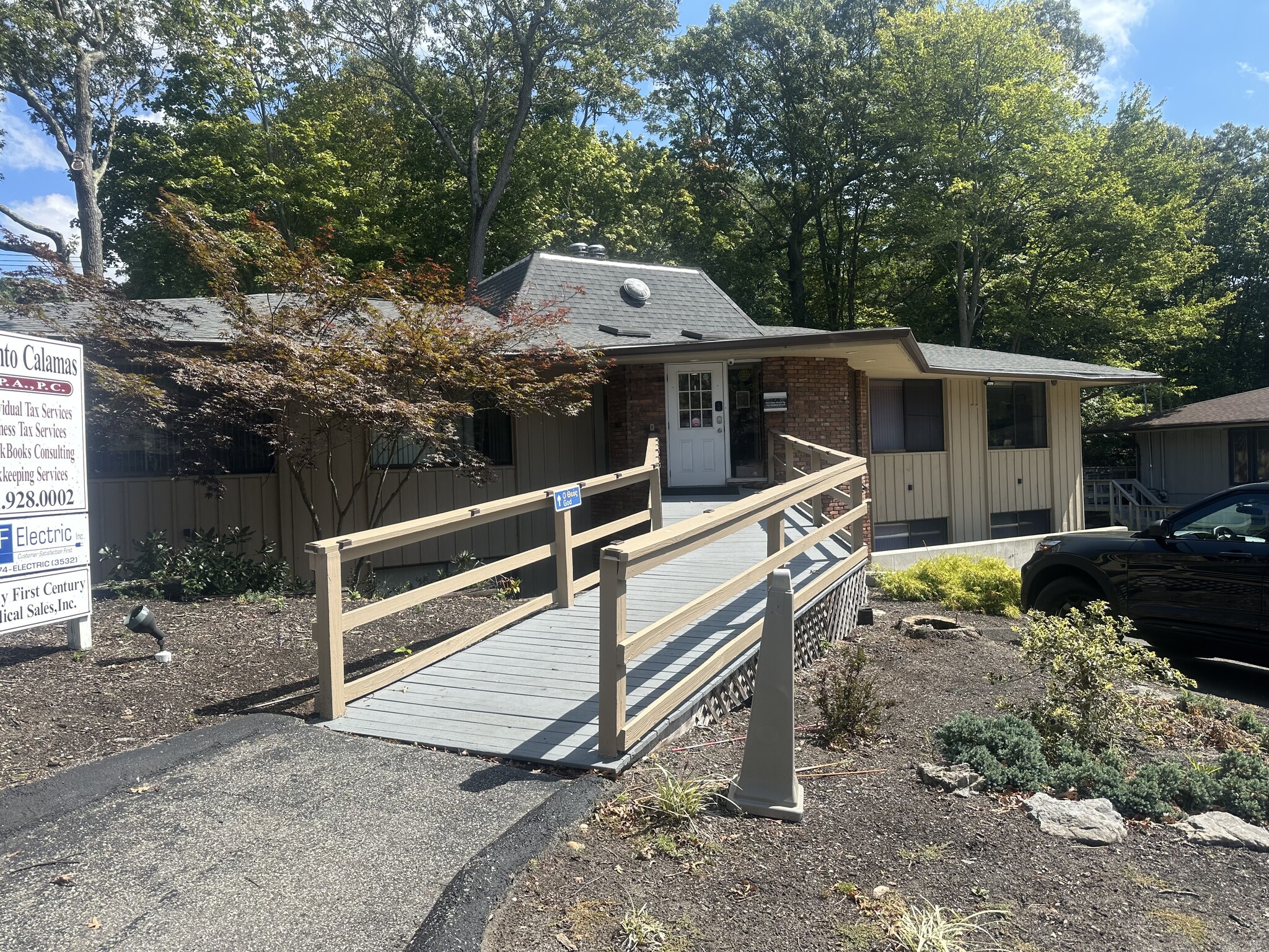 640 Belle Terre Rd, Port Jefferson, NY for lease Building Photo- Image 1 of 24