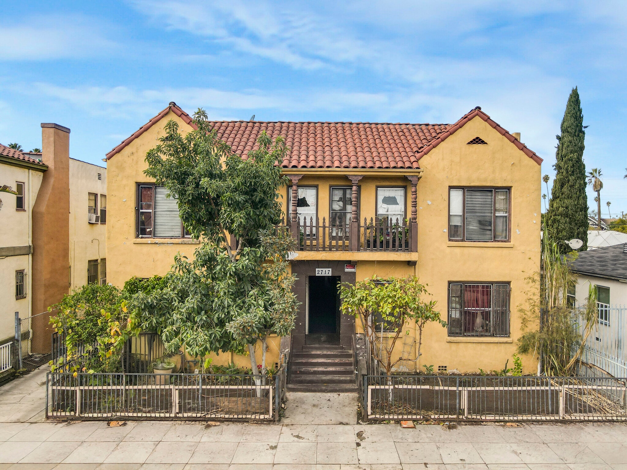 2717 S Budlong Ave, Los Angeles, CA for sale Primary Photo- Image 1 of 34