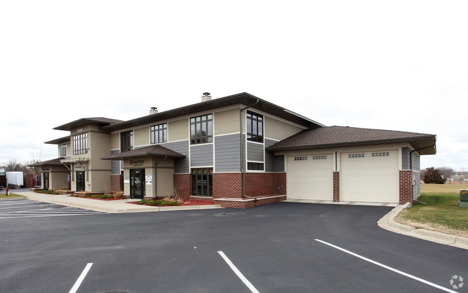 18200 45th Ave N, Plymouth, MN for lease - Building Photo - Image 1 of 19