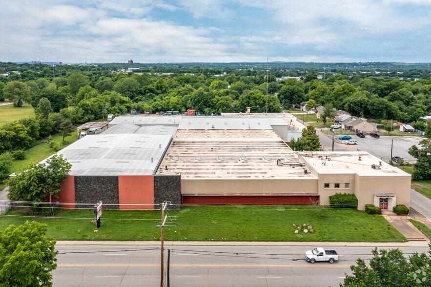 1224 N Lewis Ave, Tulsa, OK for lease - Building Photo - Image 3 of 3
