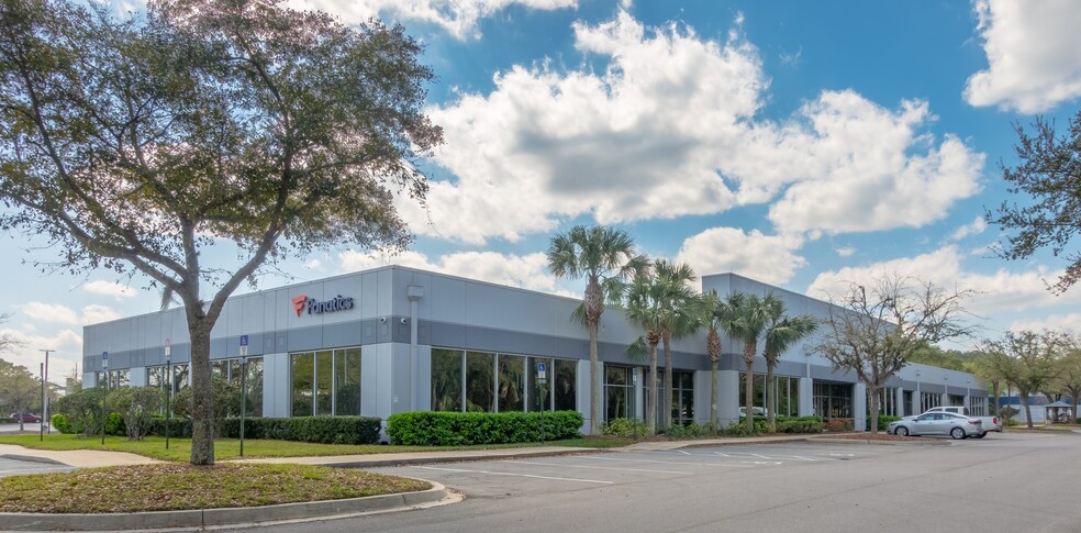 8301 Cypress Plaza Dr, Jacksonville, FL for lease - Building Photo - Image 3 of 5