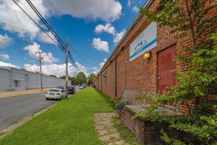 Portsmouth Warehouse, Portsmouth, VA for sale - Building Photo - Image 1 of 82