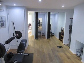 69 Brighton Rd, Surbiton for lease Interior Photo- Image 2 of 3