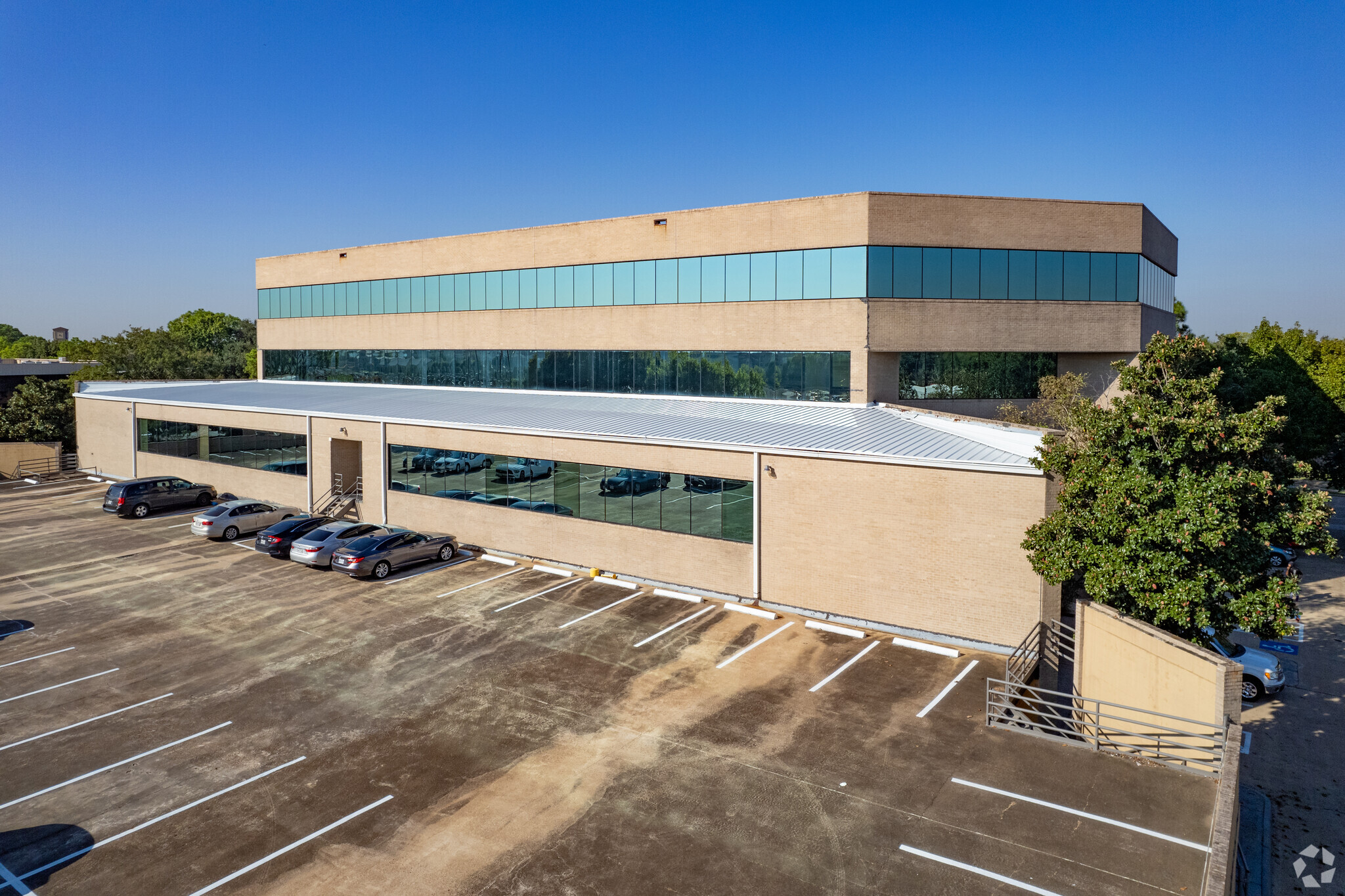 5700 NW Central Dr, Houston, TX for lease Primary Photo- Image 1 of 26