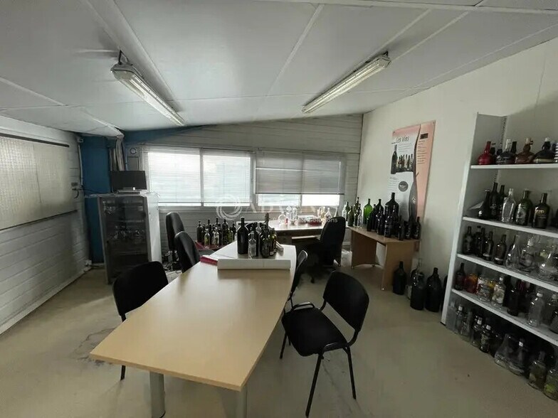 Industrial in Pompignac for lease - Interior Photo - Image 3 of 6