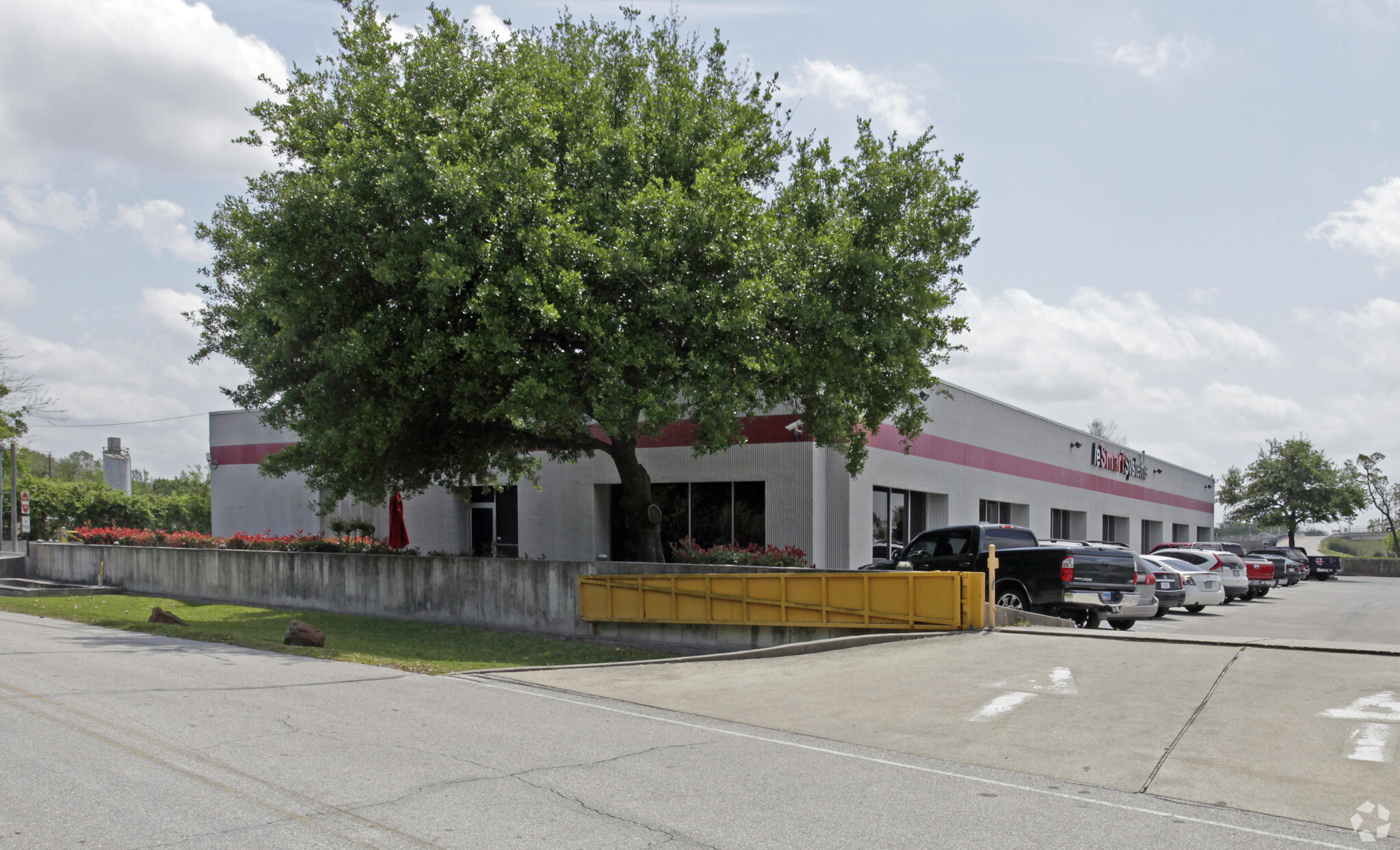 15200 E Hardy Rd, Houston, TX for sale Building Photo- Image 1 of 1