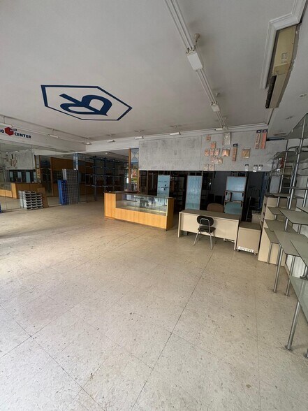 Retail in Córdoba, Córdoba for sale - Building Photo - Image 2 of 7