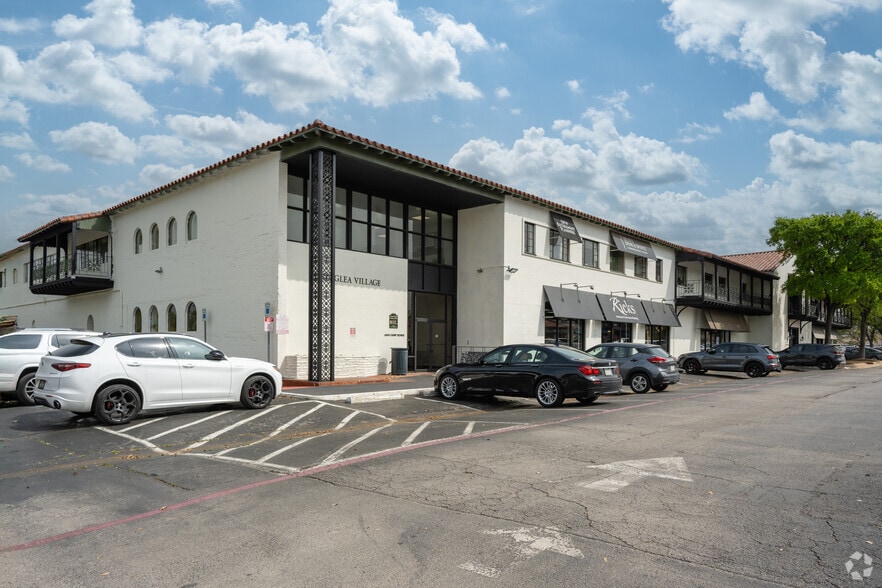 6040 Camp Bowie Blvd, Fort Worth, TX for lease - Building Photo - Image 1 of 11