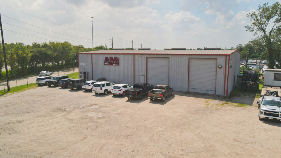 16120 Avenue C, Channelview, TX for sale - Building Photo - Image 2 of 8