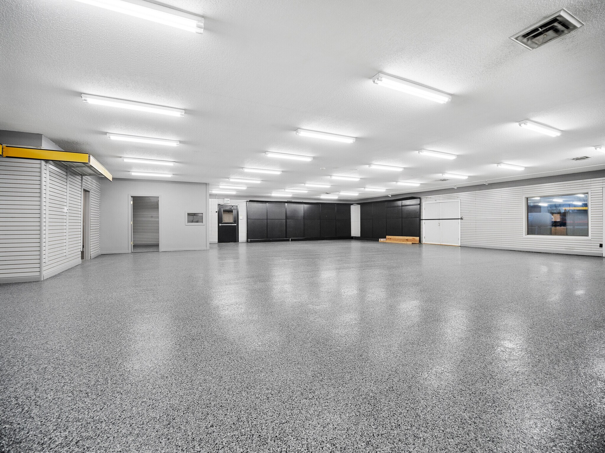 9030 Lima Rd, Fort Wayne, IN for sale Interior Photo- Image 1 of 1