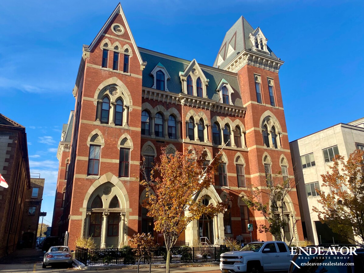 13 S Fitzhugh St, Rochester, NY 14614