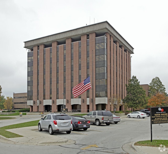 700 N Adams St, Green Bay, WI for sale - Primary Photo - Image 1 of 1