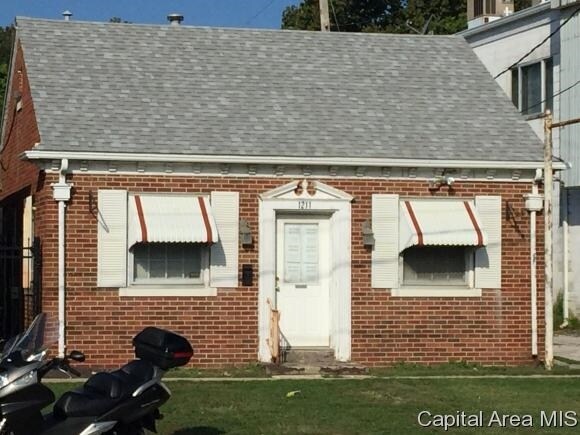1211 N 8th St, Springfield, IL for sale - Primary Photo - Image 1 of 1