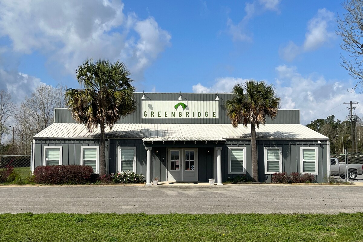 25883 Friendship Rd, Daphne, AL 36526 13,420 SF Partial Furnished Off/Warehouse