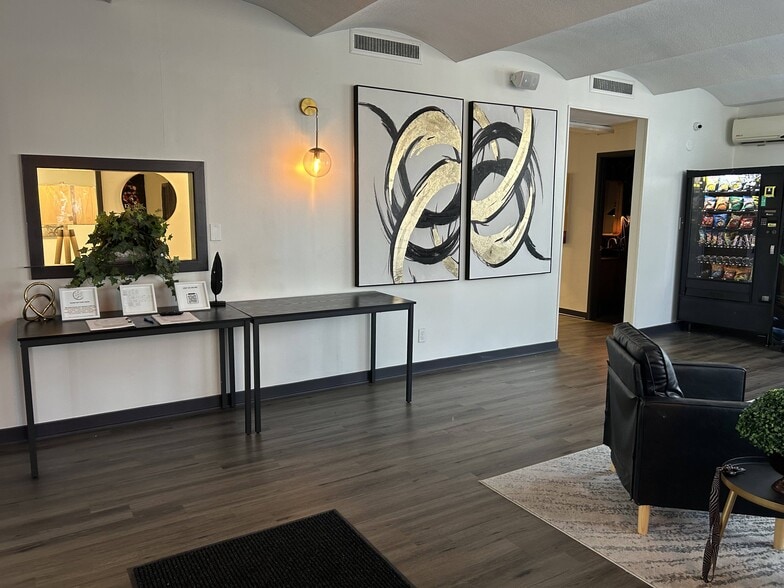 1019 Astor Ave, Forest Park, GA for sale - Building Photo - Image 3 of 11