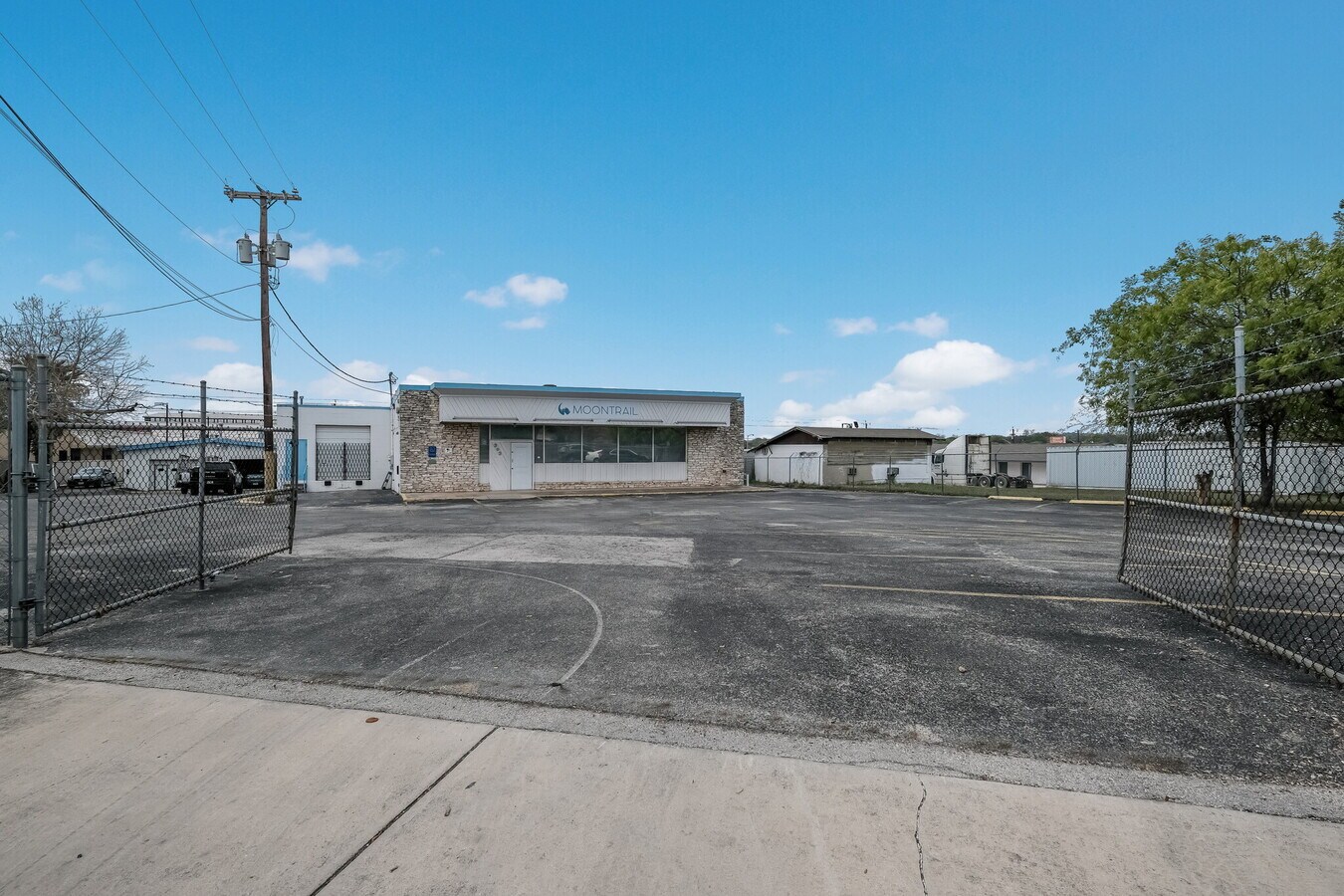 303 Vance Jackson Rd, San Antonio, TX 78201