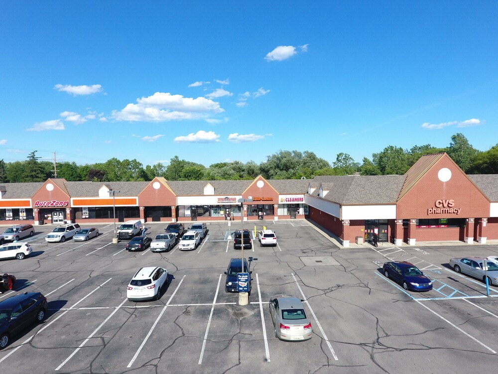 46850-46922 Romeo Plank Rd, Macomb Township, MI for lease Building Photo- Image 1 of 2