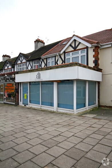 218 Woodhouse Rd, London for sale - Building Photo - Image 3 of 4