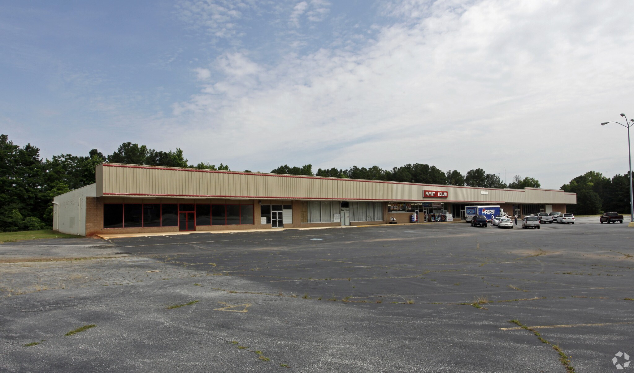 305 Willard Rd, Clinton, SC for sale Primary Photo- Image 1 of 1