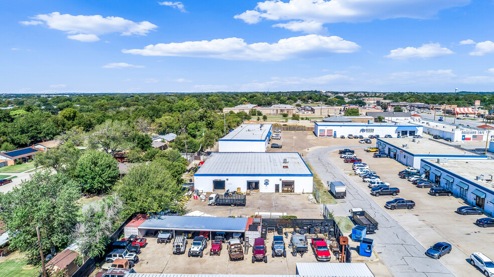 5105 Commercial Dr, North Richland Hills, TX for sale - Building Photo - Image 1 of 6