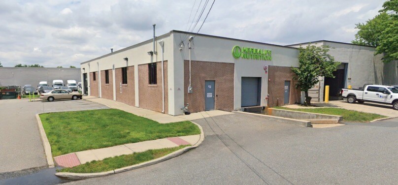 107 Industrial Ave, Little Ferry, NJ for lease - Building Photo - Image 1 of 2