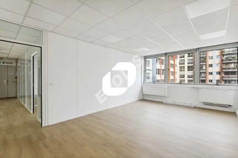 Office in Paris for lease - Interior Photo - Image 2 of 13