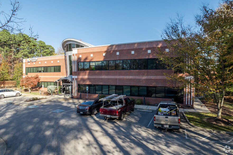 804 Omni Blvd, Newport News, VA for lease - Building Photo - Image 3 of 22