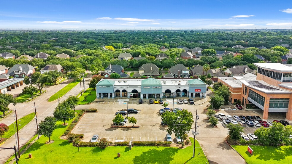 4403-4411 Highway 6, Sugar Land, TX for sale - Building Photo - Image 1 of 12