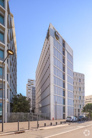 7 Rue Paul Brutus, Marseille for sale - Building Photo - Image 3 of 4