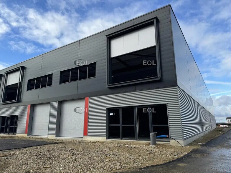 Flex in Avrainville for lease - Building Photo - Image 2 of 2