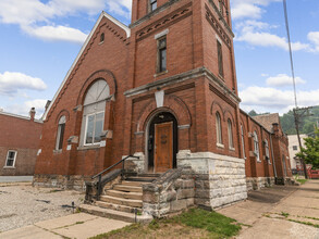 200 Lincoln Ave, Pittsburgh, PA for lease Building Photo- Image 1 of 35