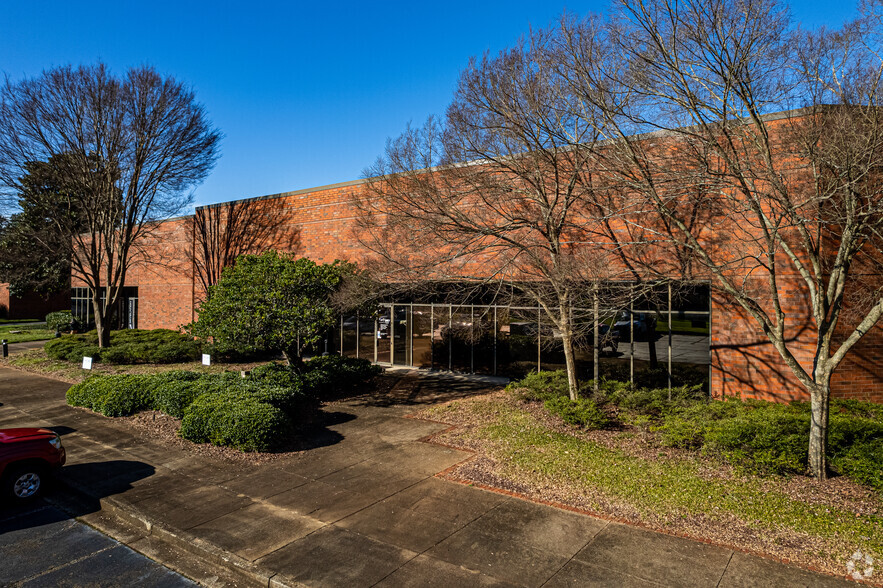 1811 W Oak Pky, Marietta, GA for lease - Building Photo - Image 3 of 5