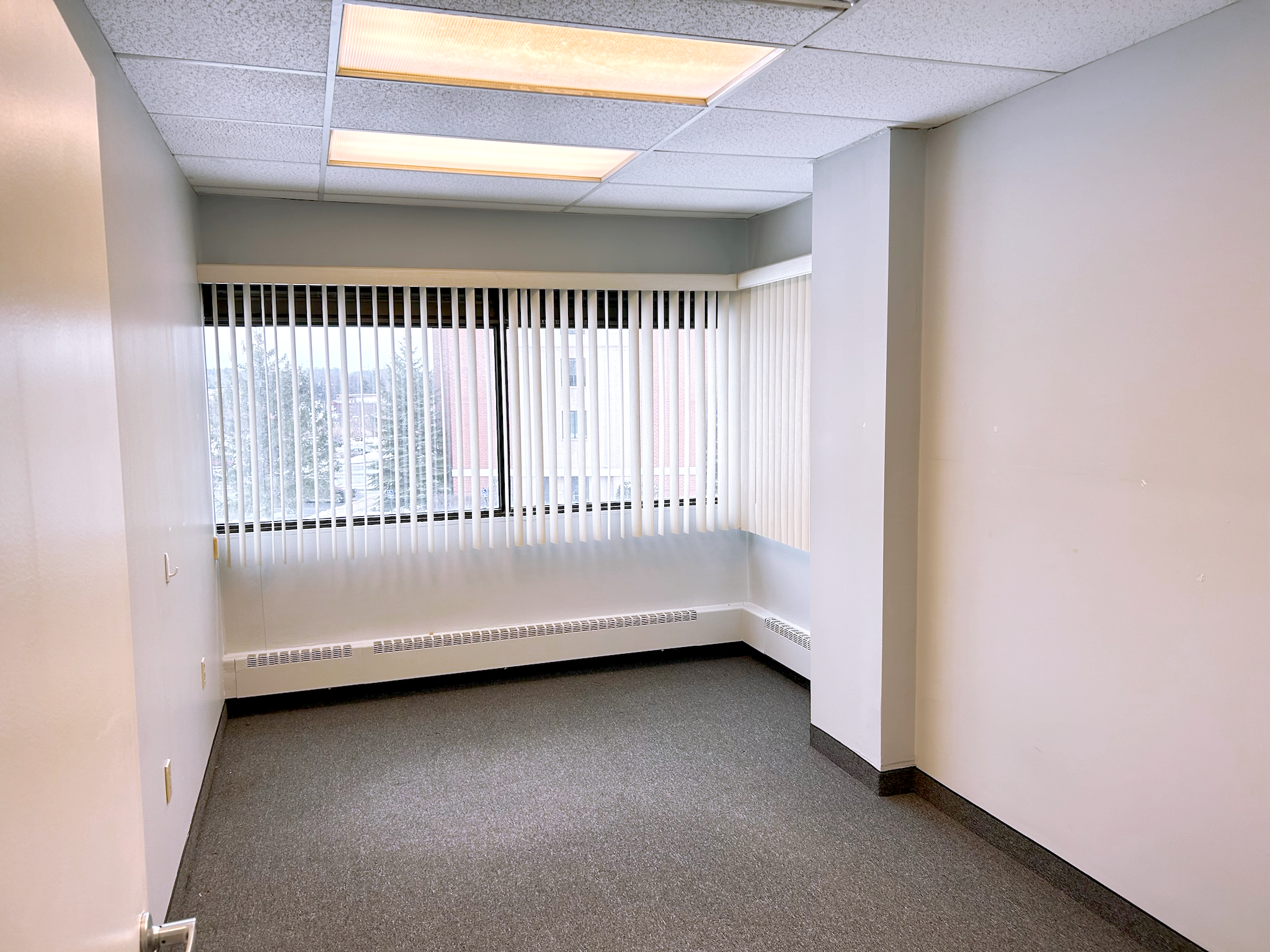 6001 Cochran Rd, Solon, OH for lease Interior Photo- Image 1 of 6