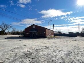 2601 Wilkinson Blvd, Charlotte, NC for lease Building Photo- Image 2 of 3