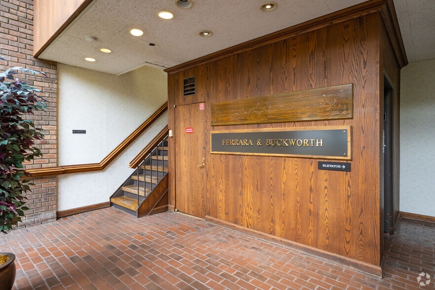 60 Pompton Ave, Verona, NJ for sale - Lobby - Image 2 of 6