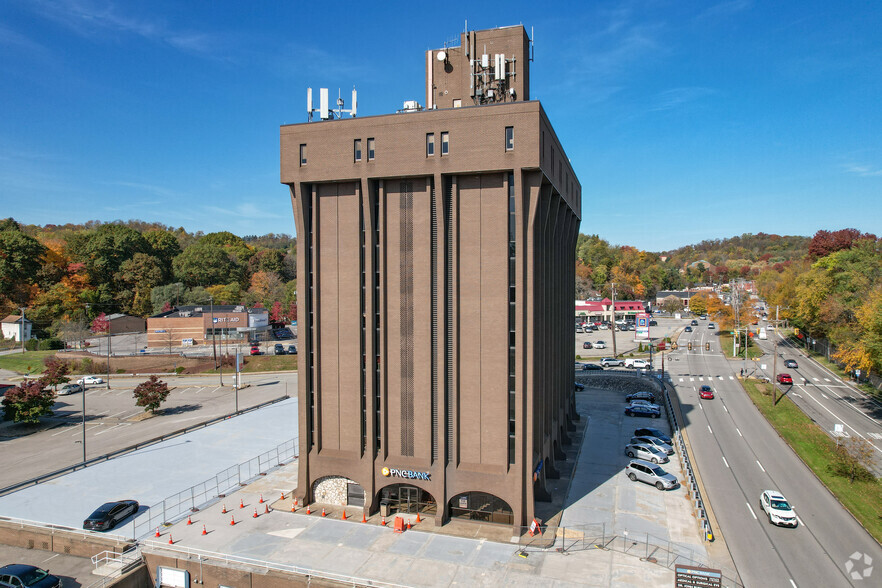 2400 Ardmore Blvd, Pittsburgh, PA for sale - Building Photo - Image 3 of 5