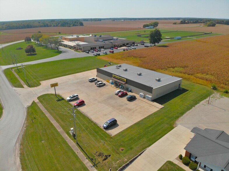 627 County Highway 22, Cowden, IL 62422 Dollar General