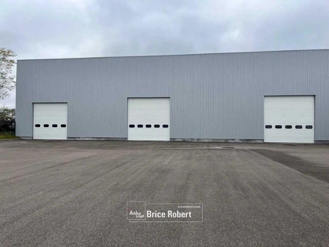 Flex in Saint-Priest for lease Building Photo- Image 1 of 6