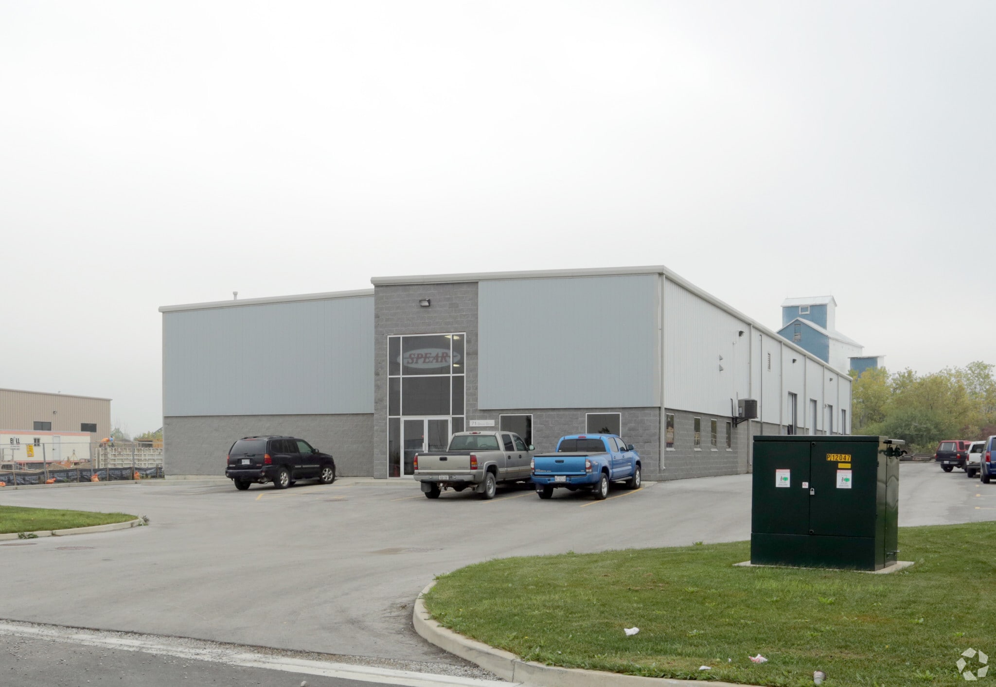 71 Ditton Dr, Hamilton, ON for sale Primary Photo- Image 1 of 1