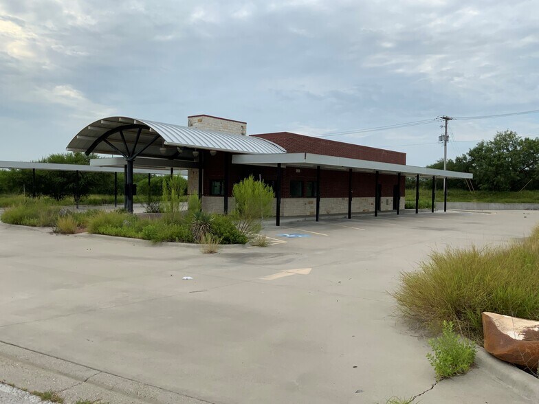 6280 Highway 281, Three Rivers, TX for sale - Building Photo - Image 1 of 1