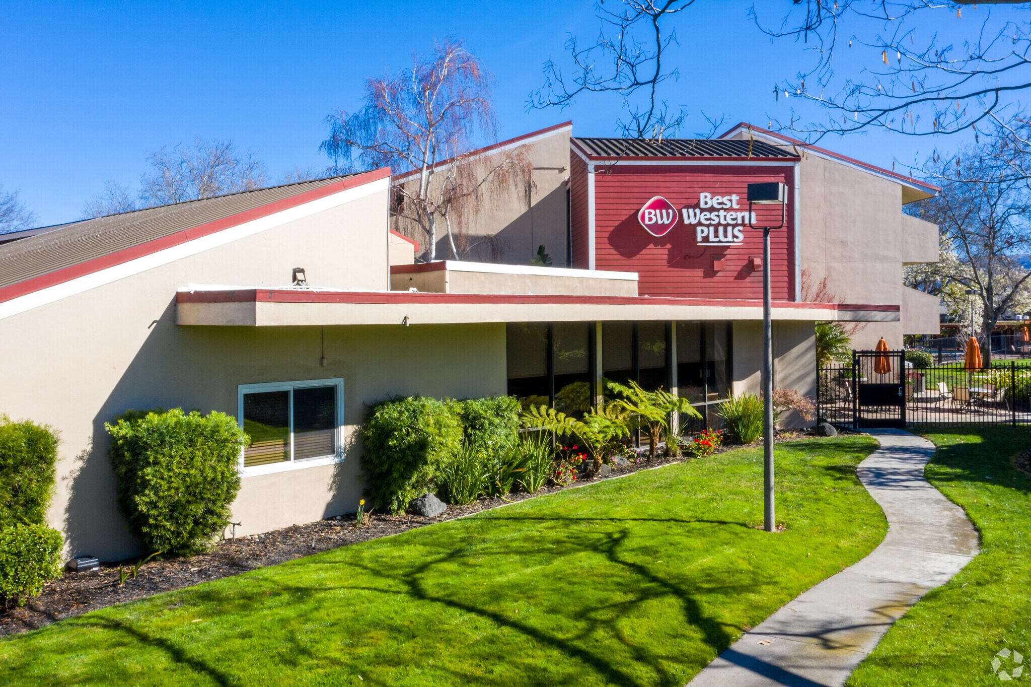 5400 Mowry Ave, Fremont, CA 94536 Best Western Plus Garden Court Inn