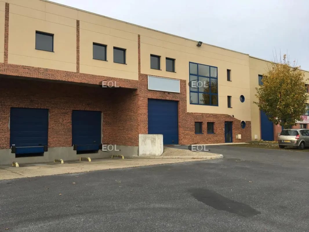 Flex in Moissy-Cramayel for lease Building Photo- Image 1 of 6