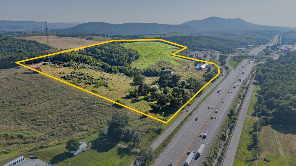 2484 E Lee Hwy, Wytheville, VA for sale - Primary Photo - Image 1 of 27