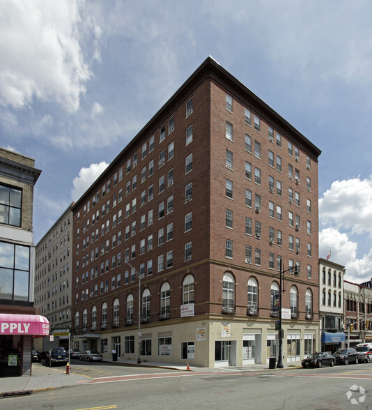 55 Church St, Paterson, NJ for lease - Primary Photo - Image 1 of 3